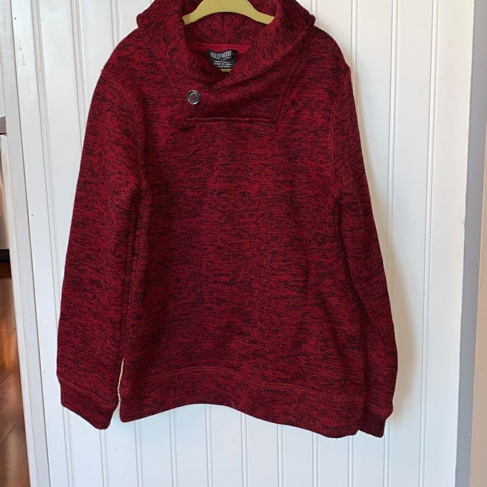 Boys Red Holiday Sweater  Size 6